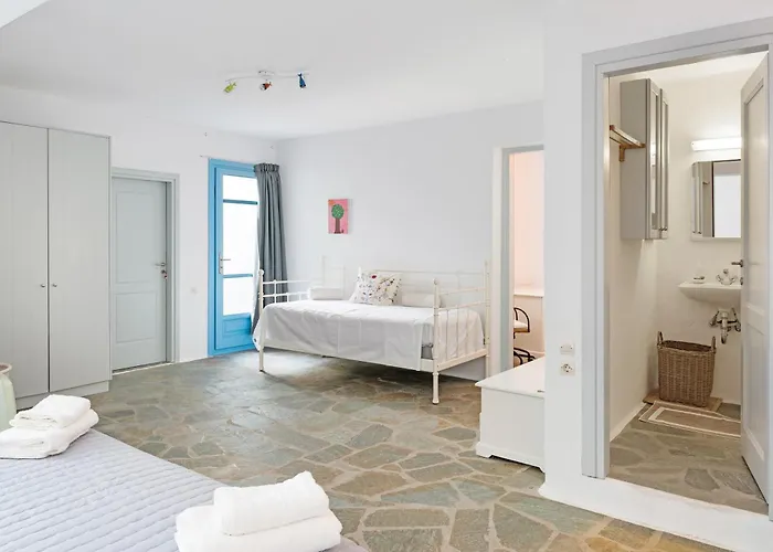 Efrossyni House Ioulis